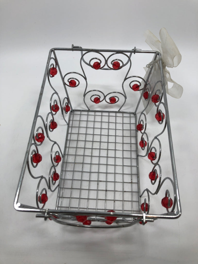 BEADED METAL BASKET.