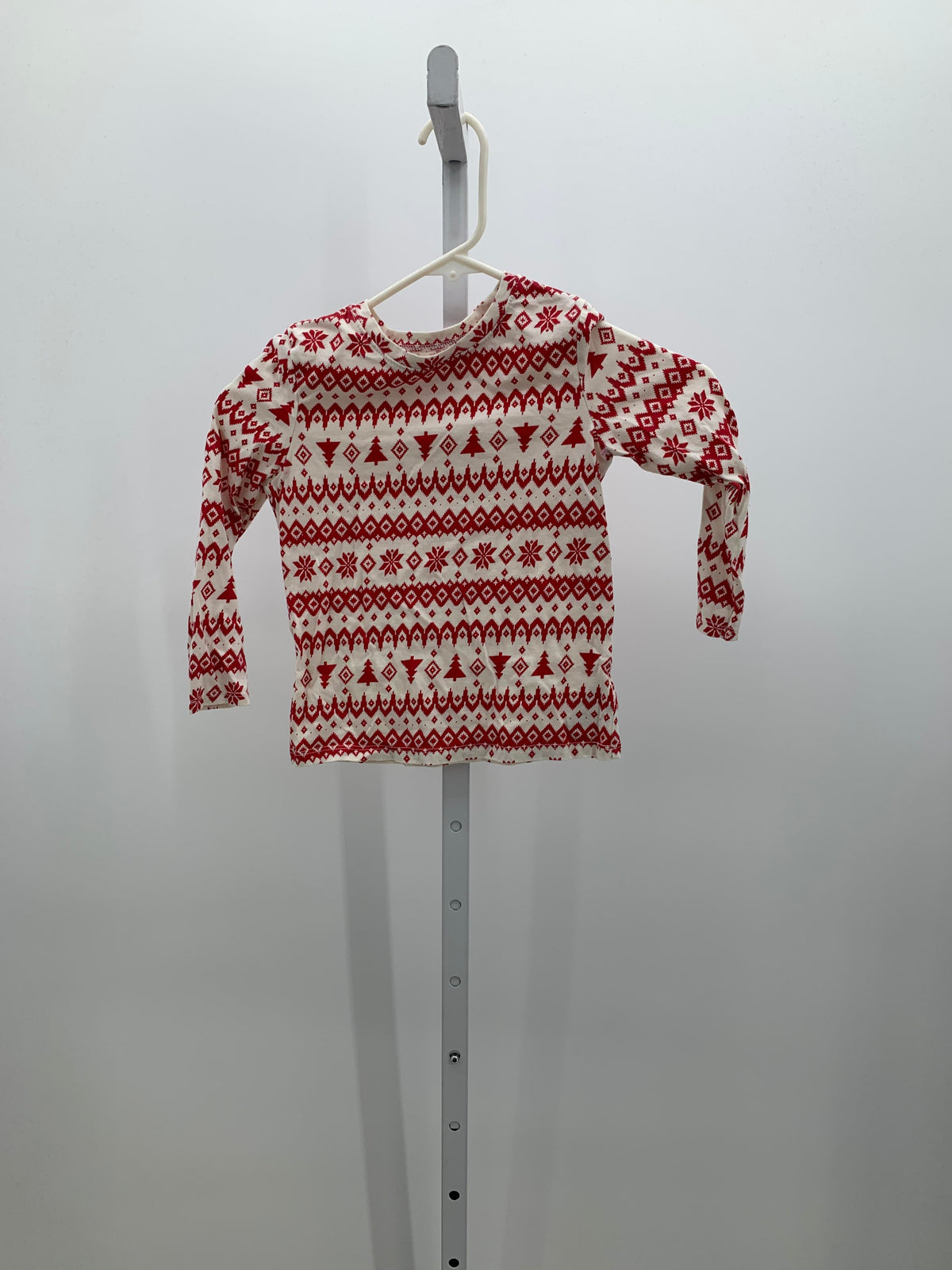 LONG SLV SHIRT RED TREES AND SNOW FLAKES