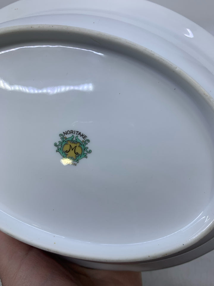 VTG OVAL DUDLEY SERVING BOWL.