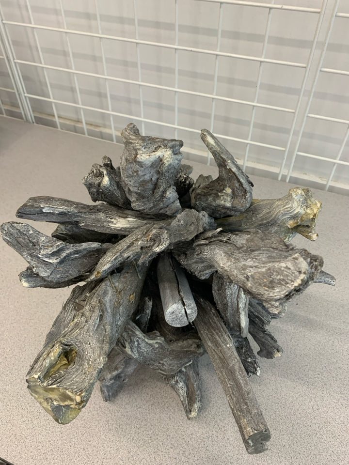 DRIFTWOOD CHRISTMAS TREE.