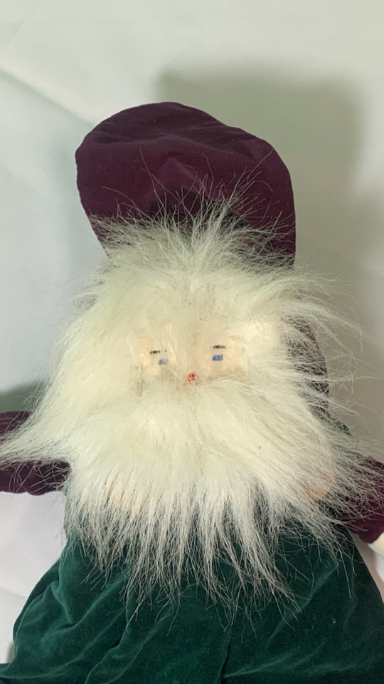 HEAVY SANTA SHELF SITTER.