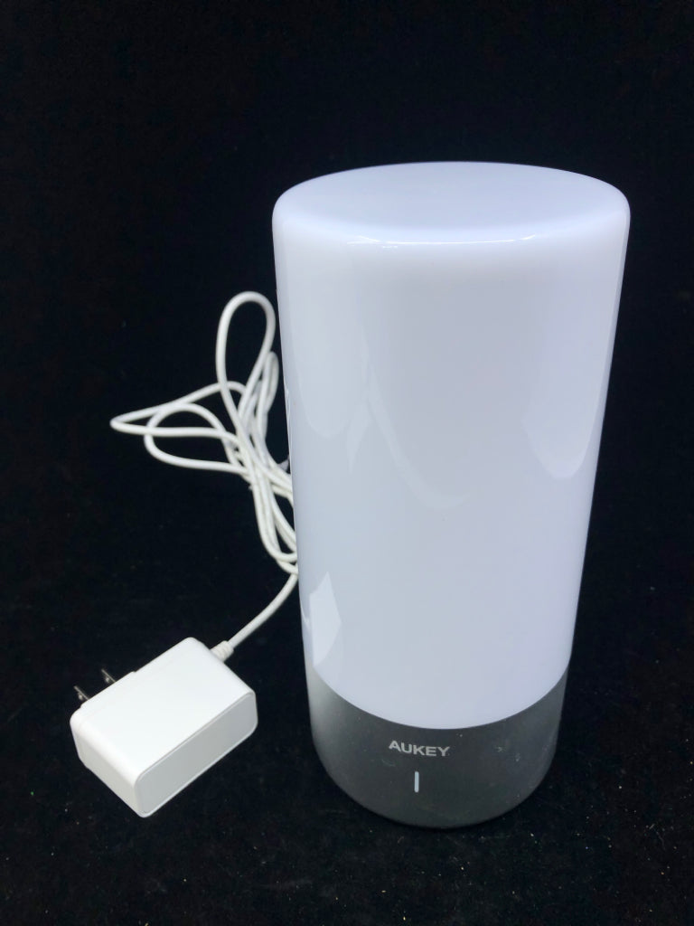 LED COLOR CHANGING NIGHT LIGHT- AUKEY.