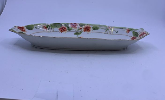 VTG RED AND GREEN FLORAL OVAL DISH.