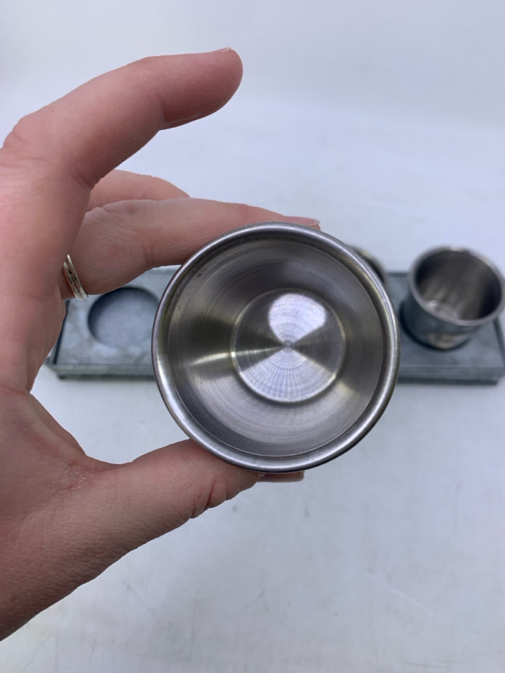 GALVANIZED TRAY W/ 4 SMALL GLASSES DRINK FLIGHT.