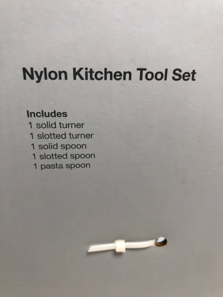 NIB 5PC BLACK NYLON KITCHEN TOOL SET.