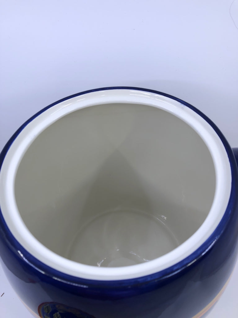 BLUE AND LEMON DRINK DISPENSER.