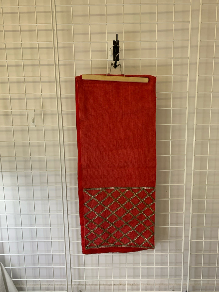 RED W/ BEADS TABLE RUNNER.