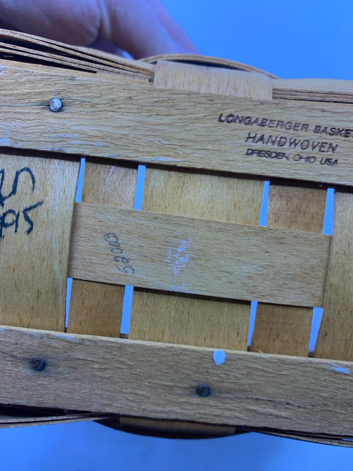 BLONDE SLANTED BASKET.