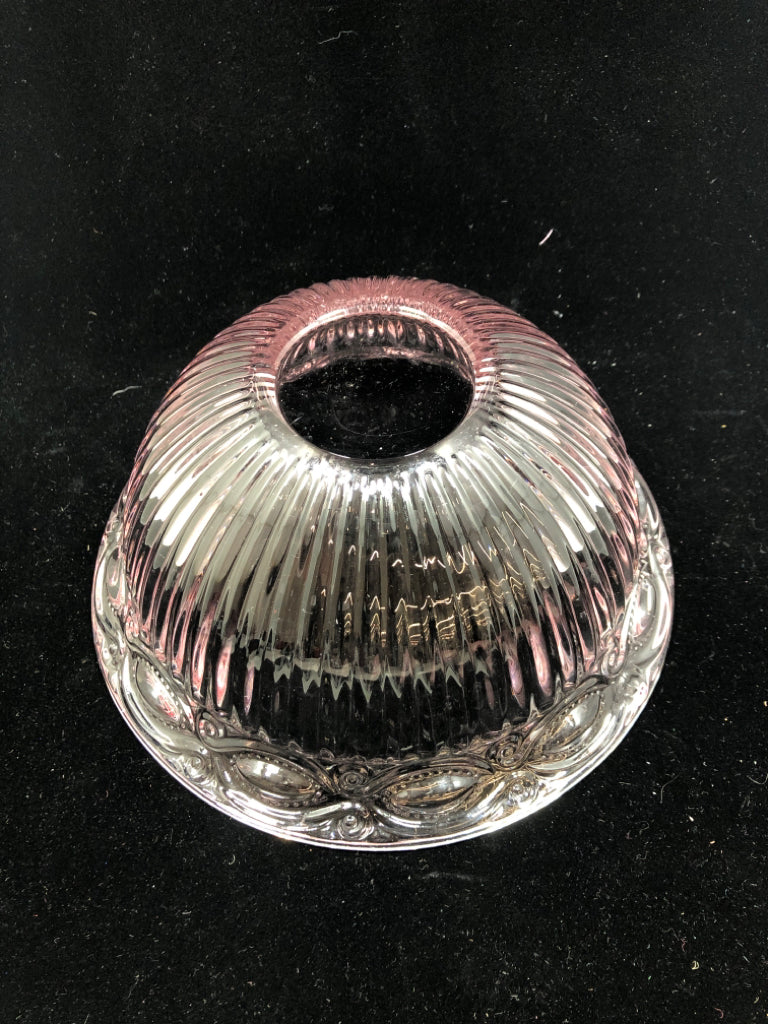 PINK GLASS SERVING BOWL.