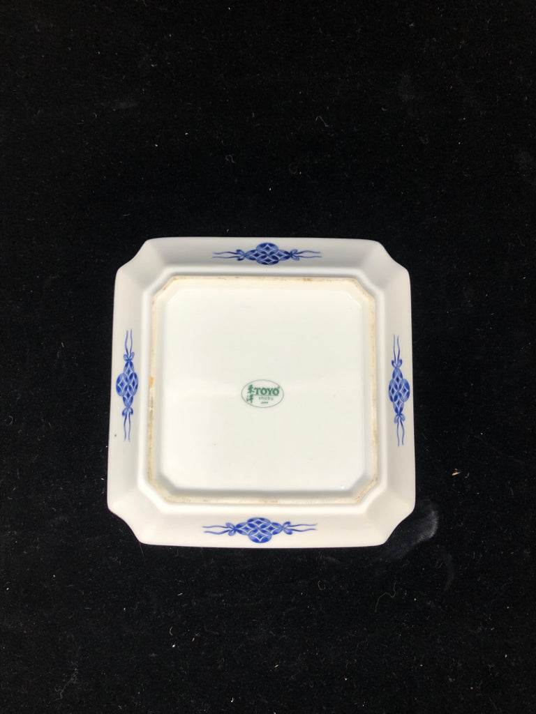 SQUARE SHALLOW CATCH ALL W/ IRIS.