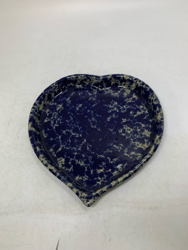 DARK BLUE SPONGE HEART SHAPED PLATE.
