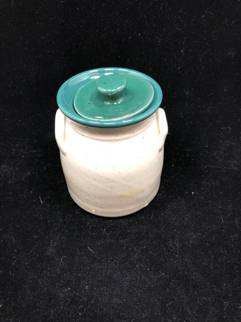LEOMINSTER STONEWARE CROCK W/ SNOWMAN.