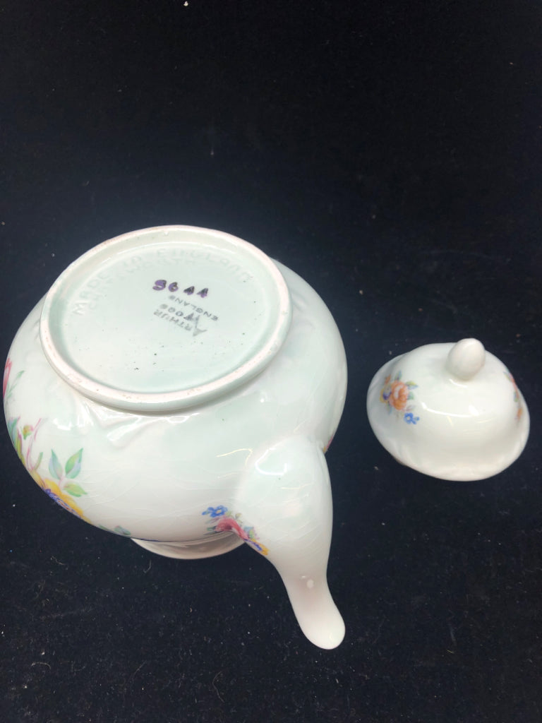 VTG PALE GREEN FLORAL TEAPOT.