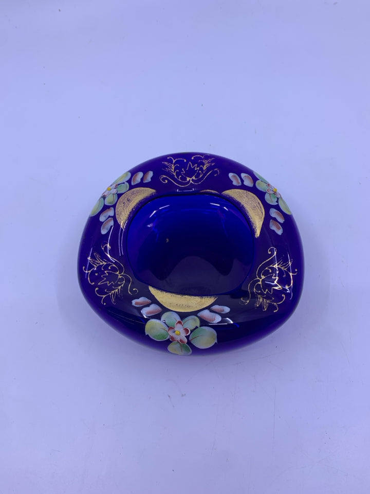 VTG BLUE W GOLD FLORAL ACCENTS FOLDED EDGE BOWL.