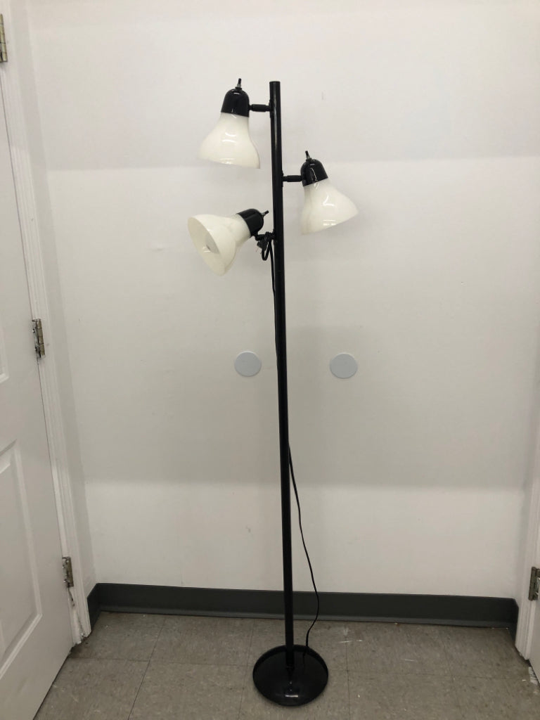 3 WAY FLOOR LAMP.