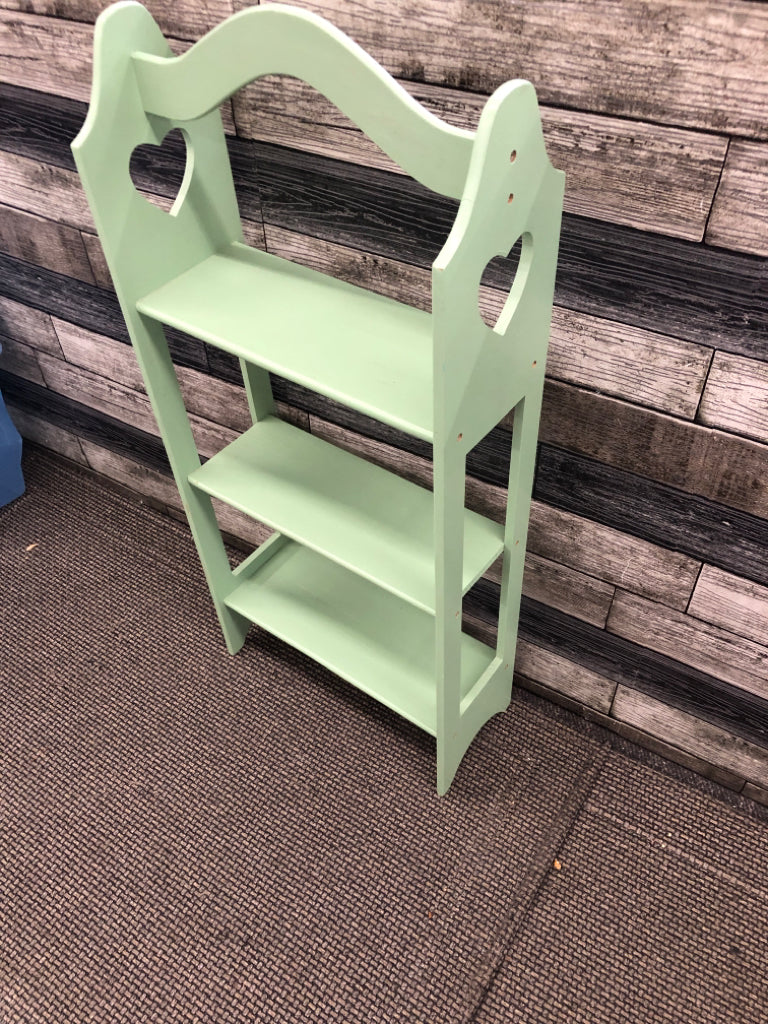 GREEN SMALL 3 SHELF W/ HEART CUTOUT.