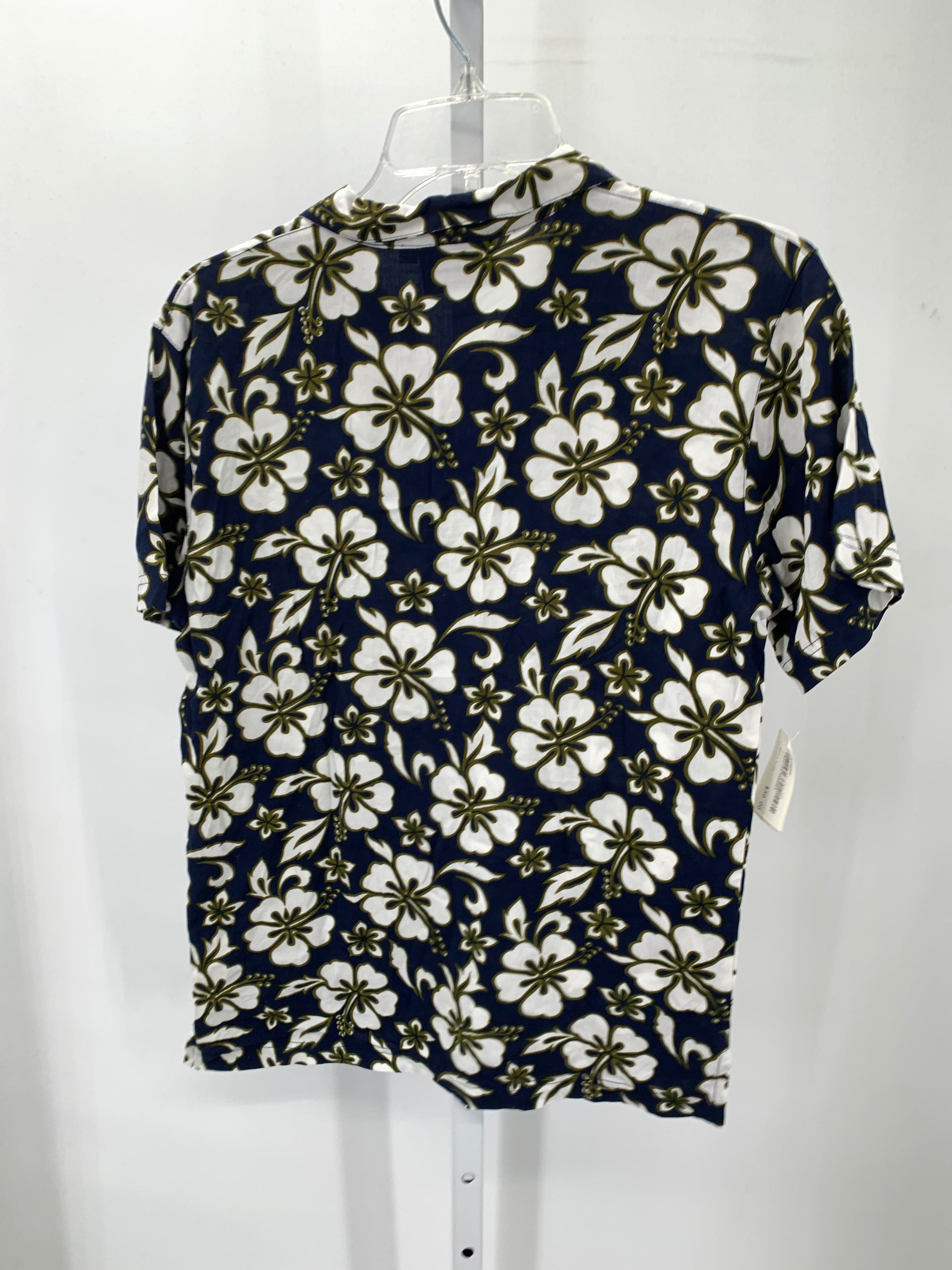 Size Small Juniors Short Sleeve Shirt