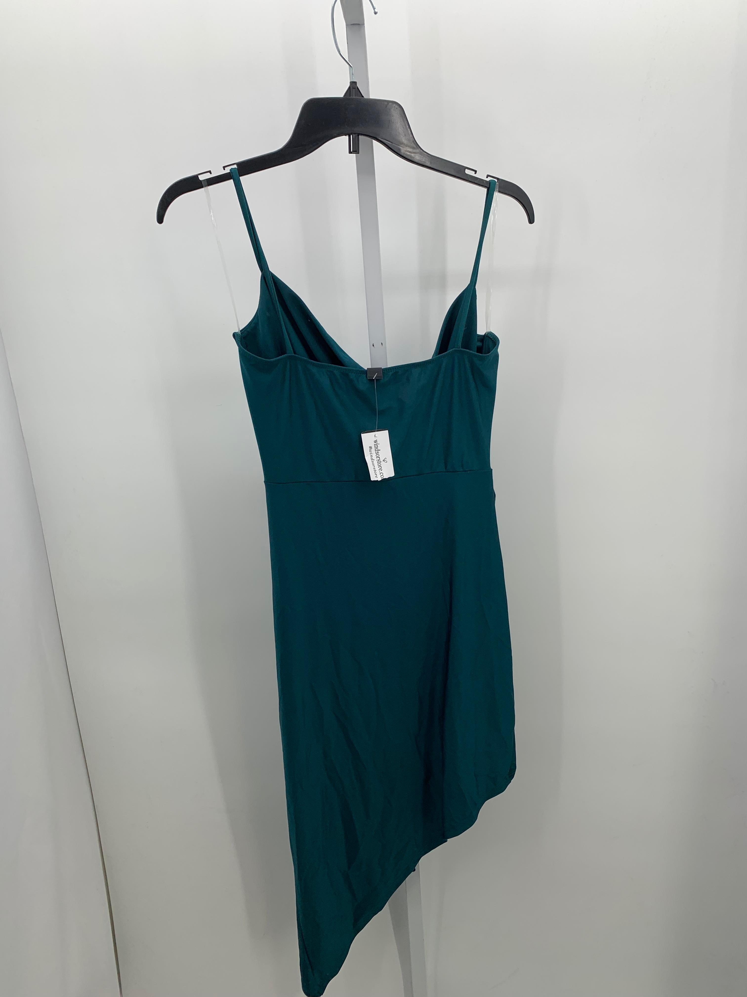 Size Large Juniors Sleeveless Dress