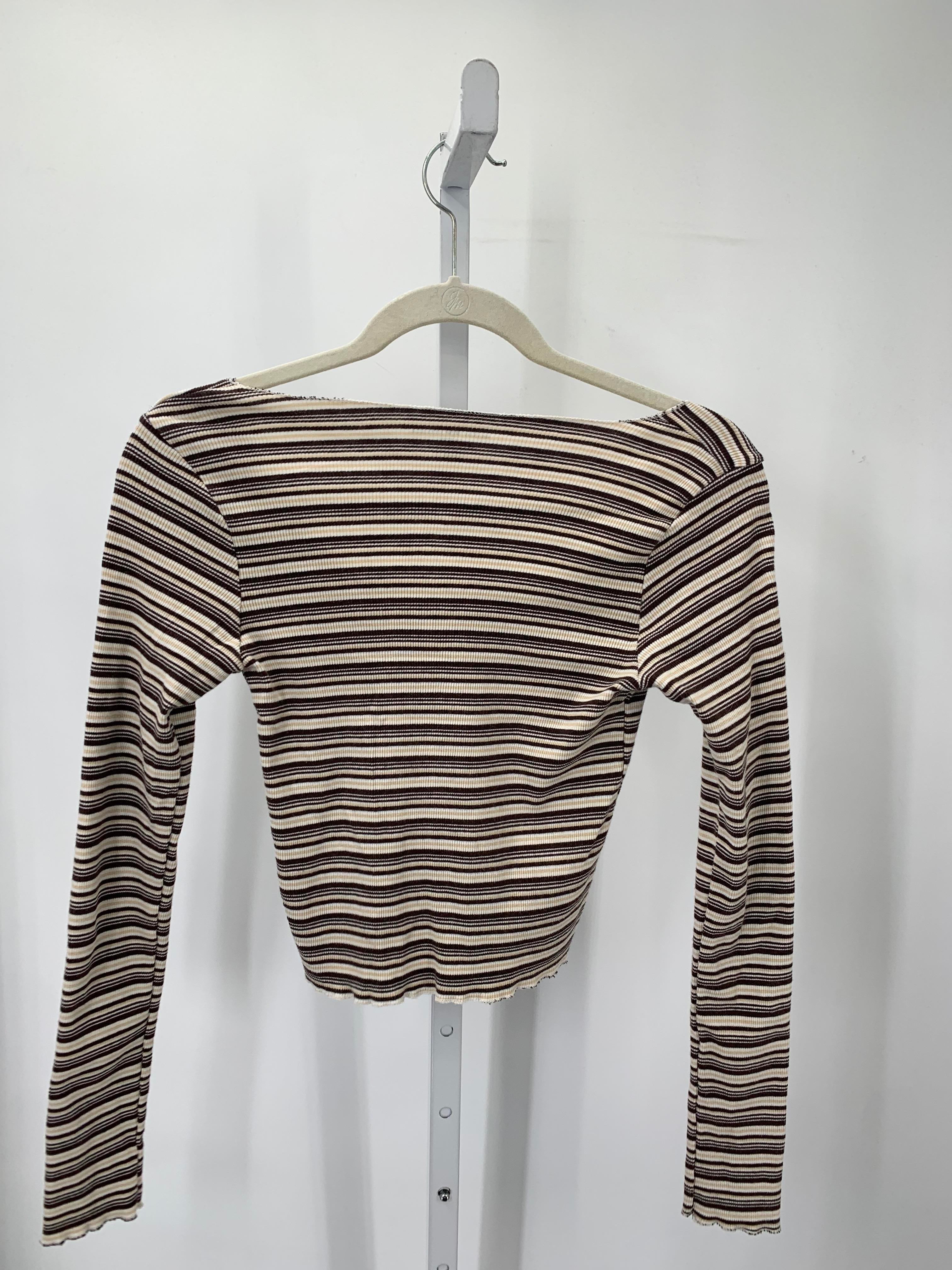 Brandy Melville Size Medium Juniors Long Sleeve Shirt