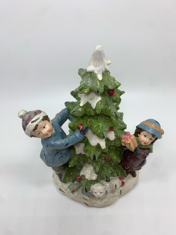 SPARKLY CHILDREN W/ TREE FIGURE.