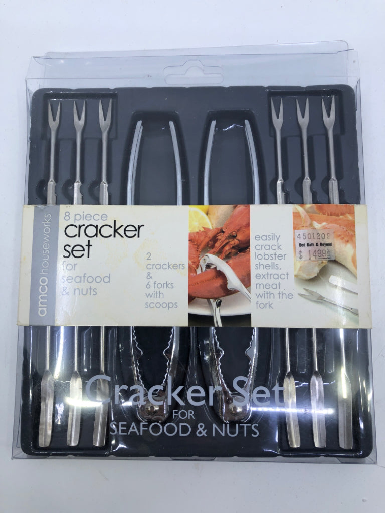 NIP 8 PC CRACKER SET FOR SEAFOOD & NUTS