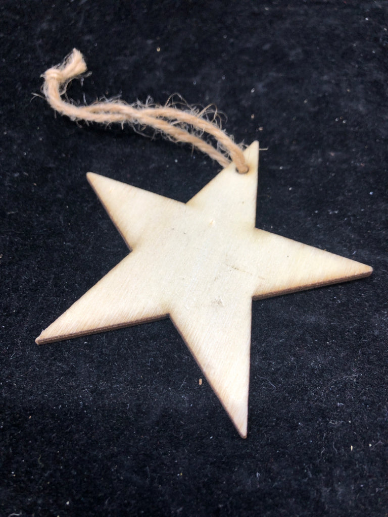 WOOD STAR ORNAMENT.