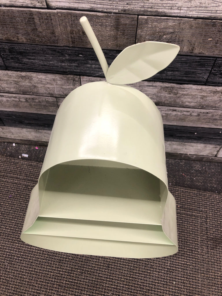 PASTEL PEAR SHELF.