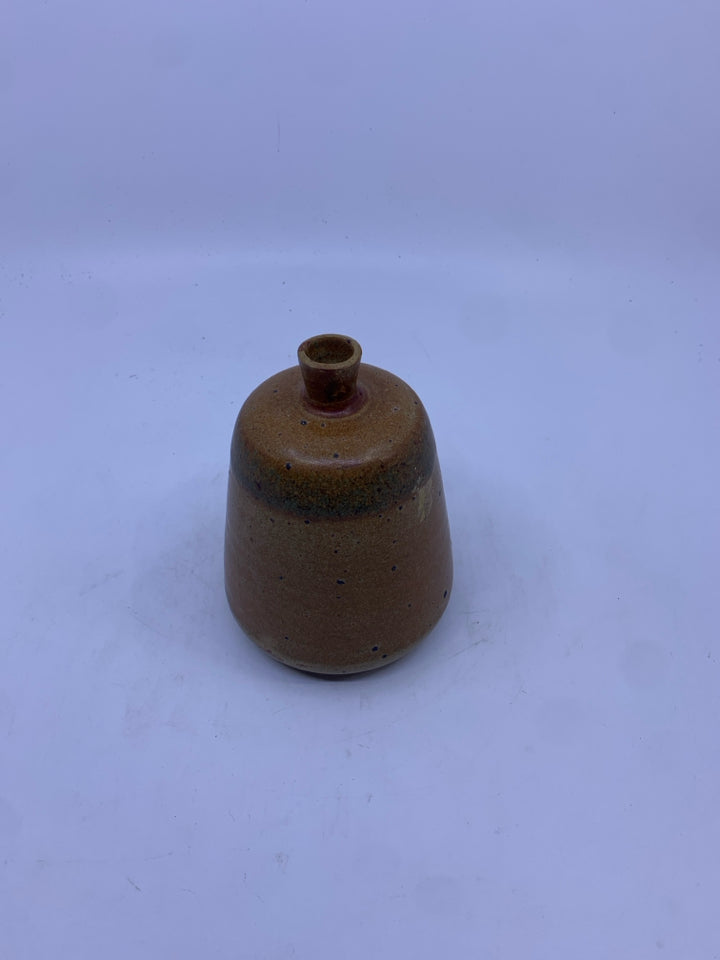 ORANGE/TAN POTTERY VASE W/ SMALL NECK.