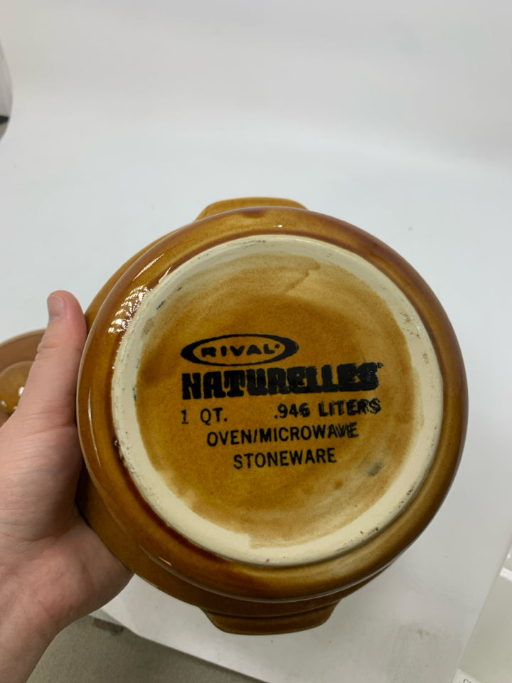 VTG CASSEROLE COVERED DISH.