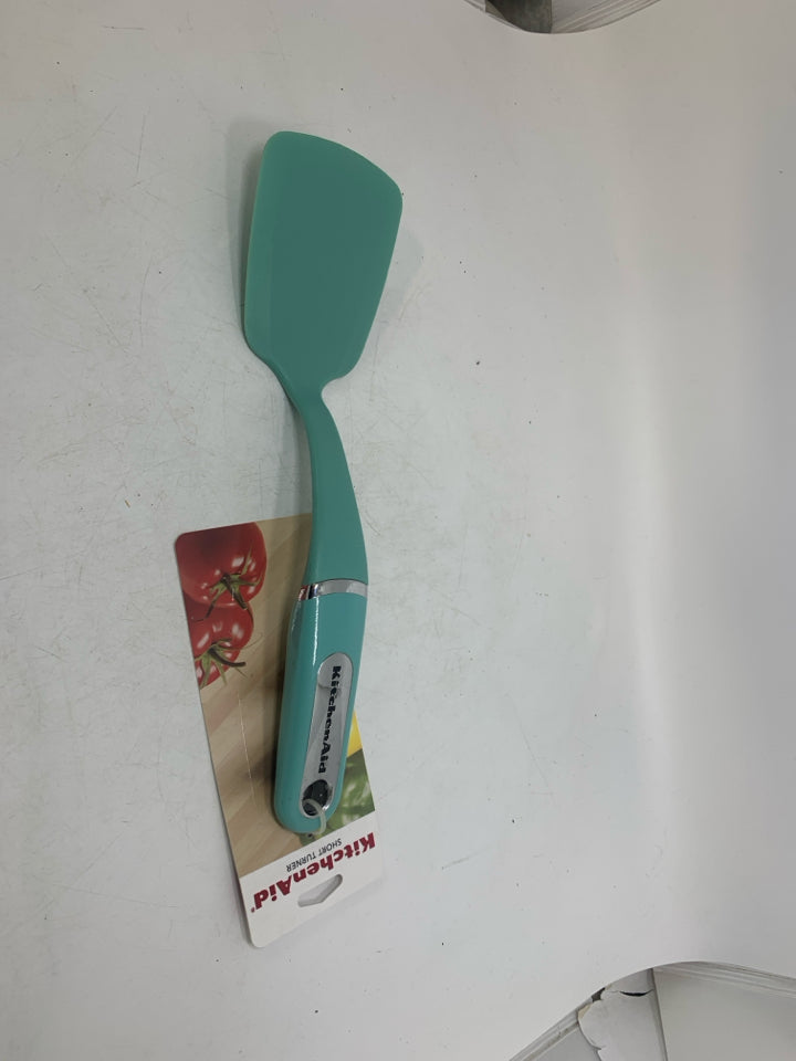 NIP SHORT SPATULA.