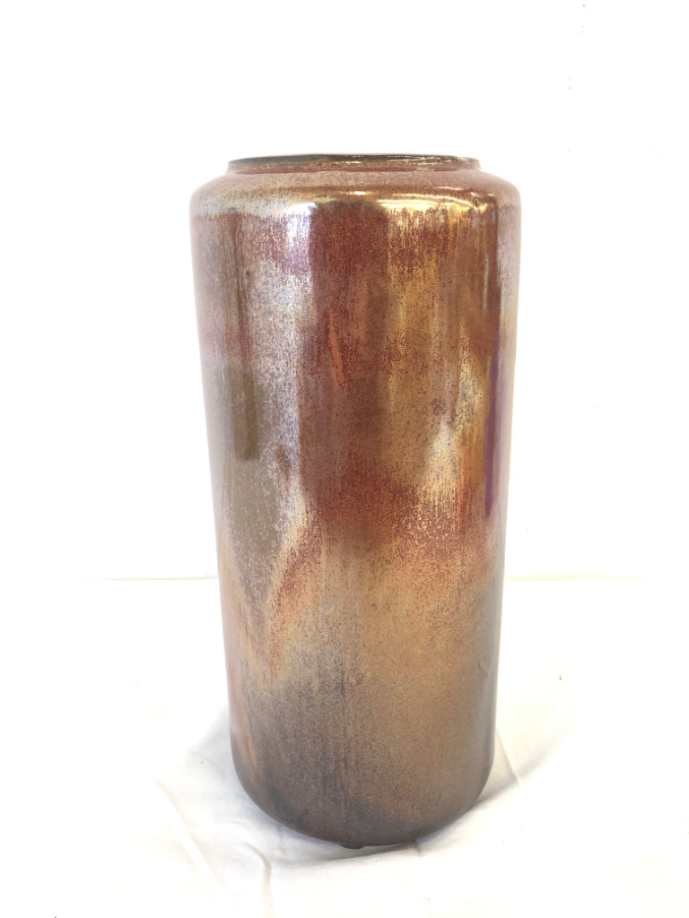 RED OMBRE POTTERY CYLINDER METALLIC VASE.