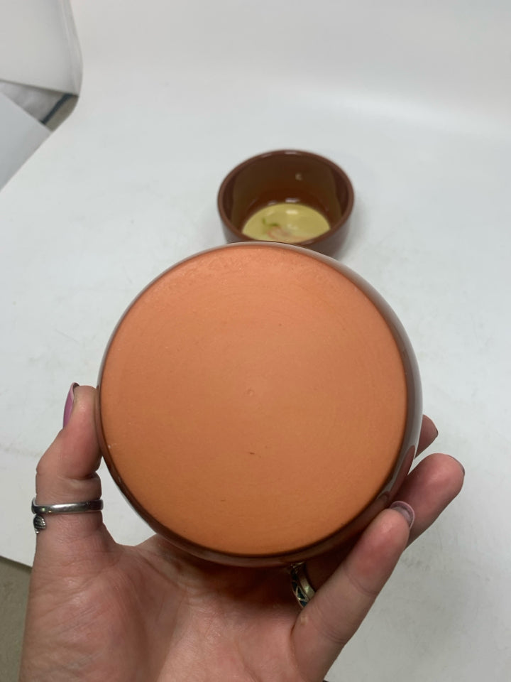 2 SMALL DIPPING BOWLS W/ CHILI PEPPERS.