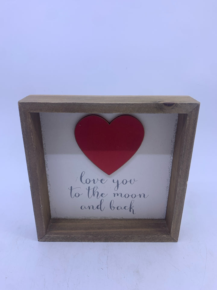 LOVE YOU TO THE MOON BLOCK SIGN.