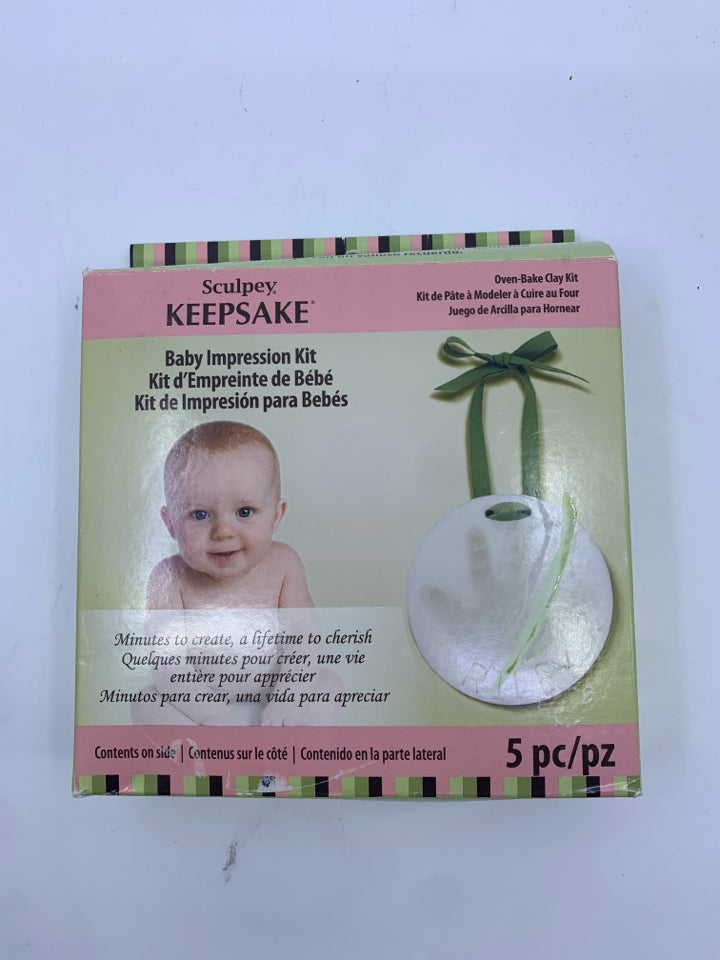 NIB BABY IMPRESSIONS KIT.