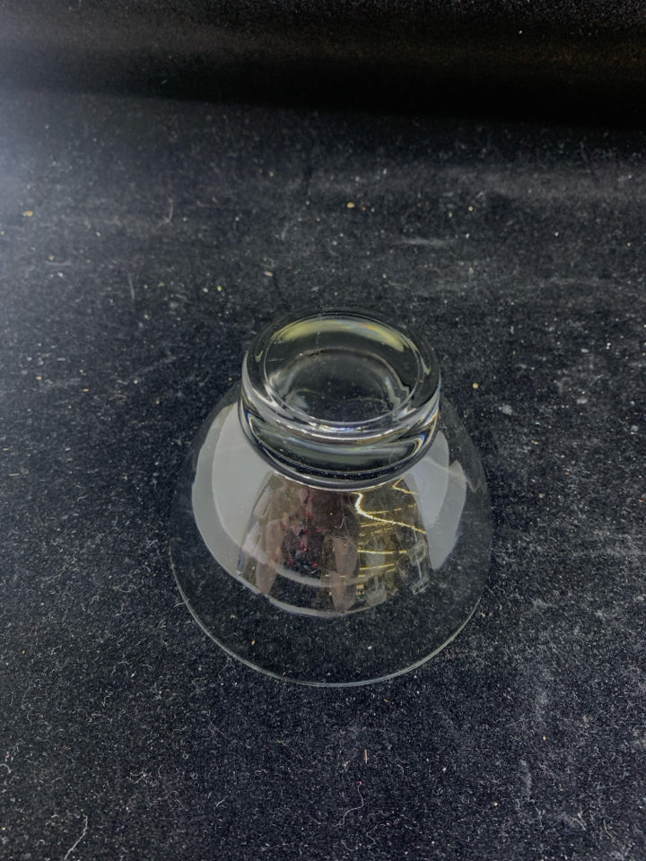 4 SMALL FOOTED GLASS DESSERT CUPS.
