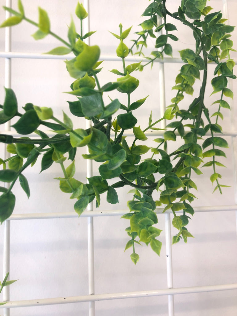 FAUX GREENS GARLAND.