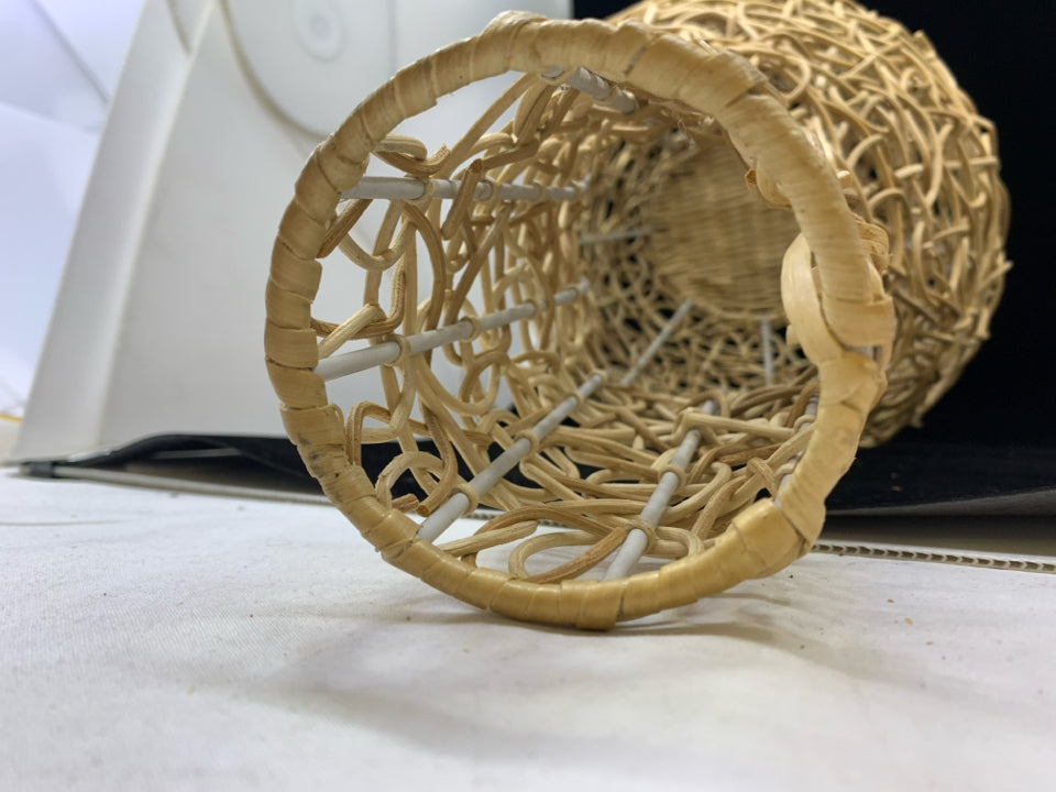 SKINNY NECK WICKER VASE.