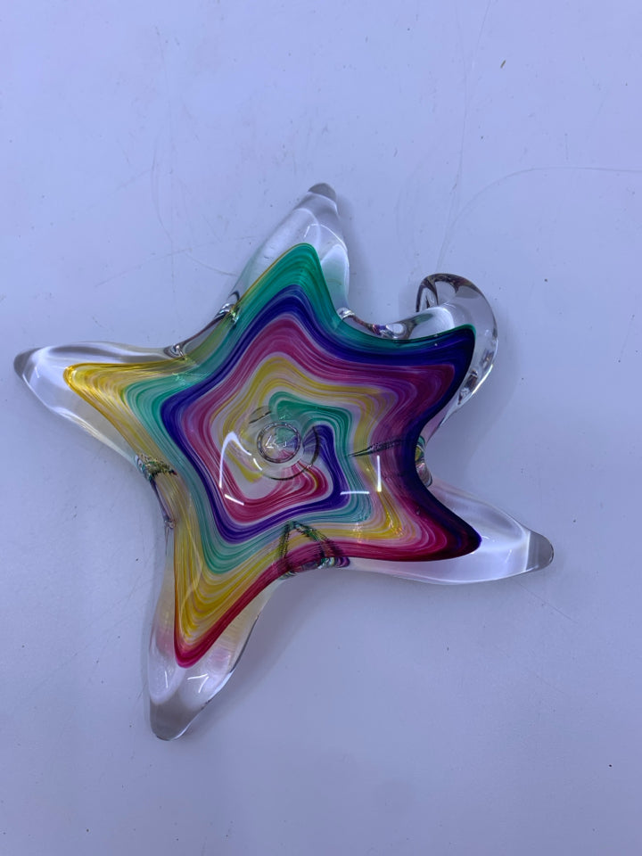 SWIRLED GLASS HANGING STAR.