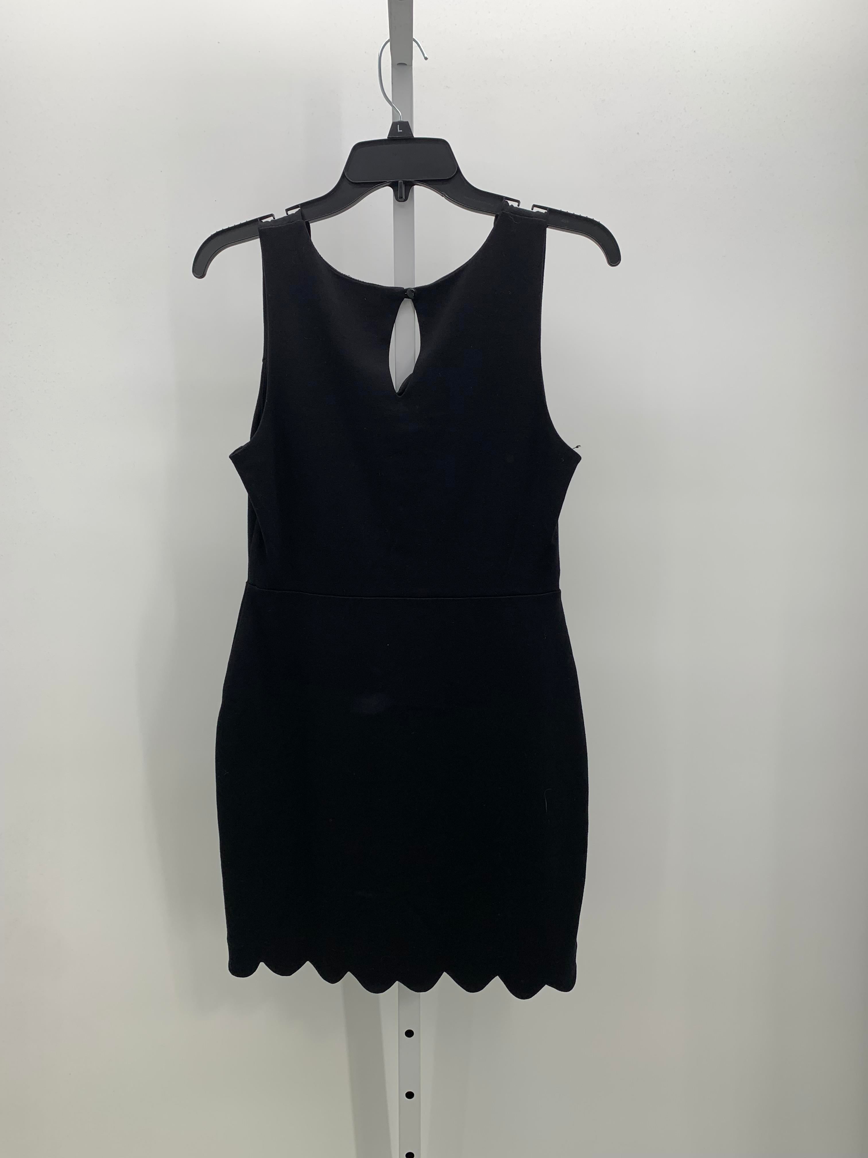 monteau Size Medium Misses Sleeveless Dress
