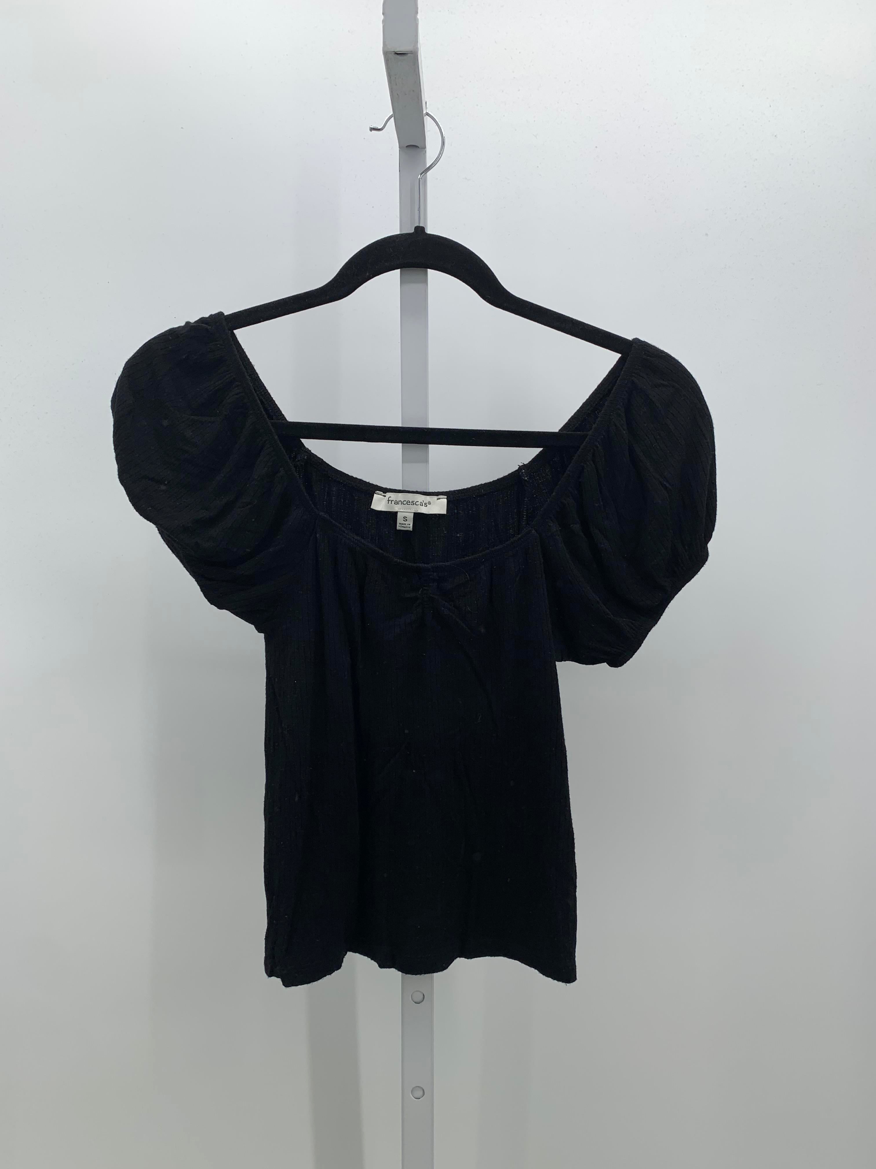 Size Small Juniors Short Sleeve Shirt
