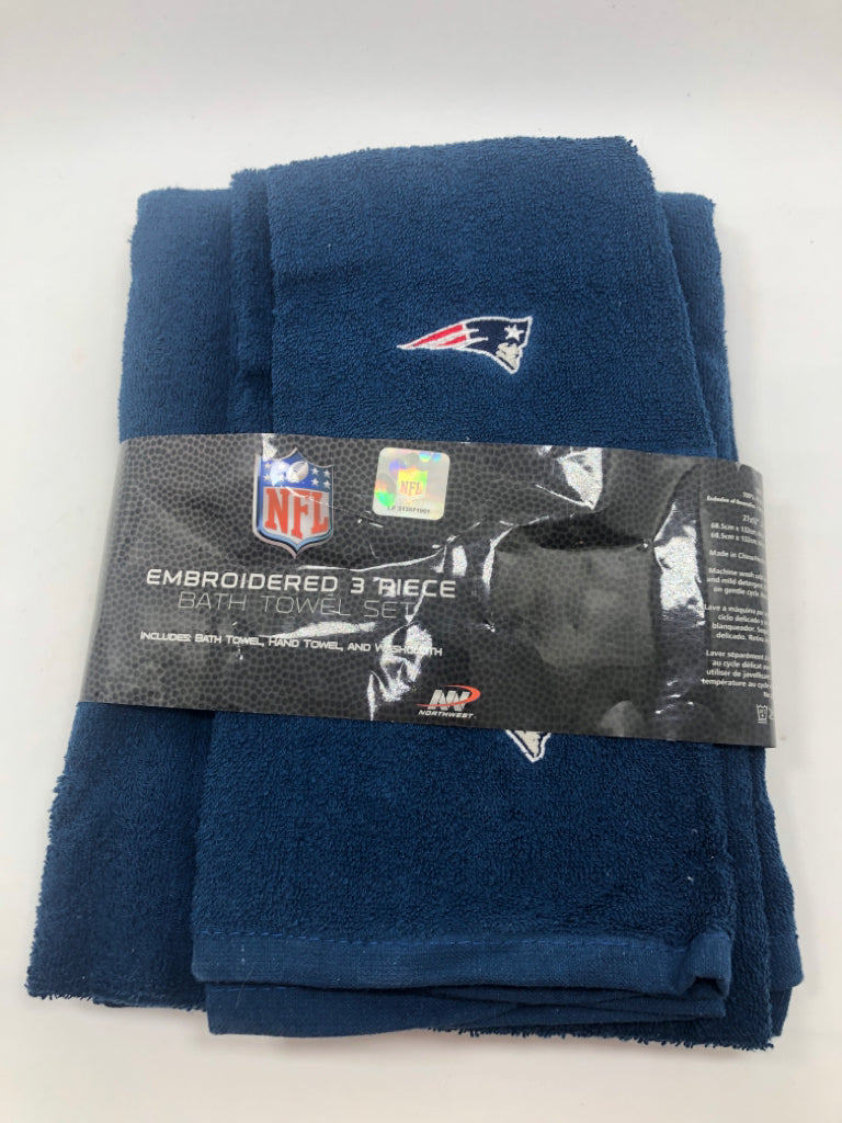 NIP 3PC PATRIOTS BATH TOWEL SET.