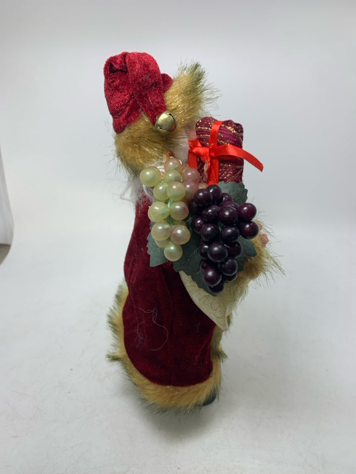 STANDING SANTA W/ GRAPES AND WINE.