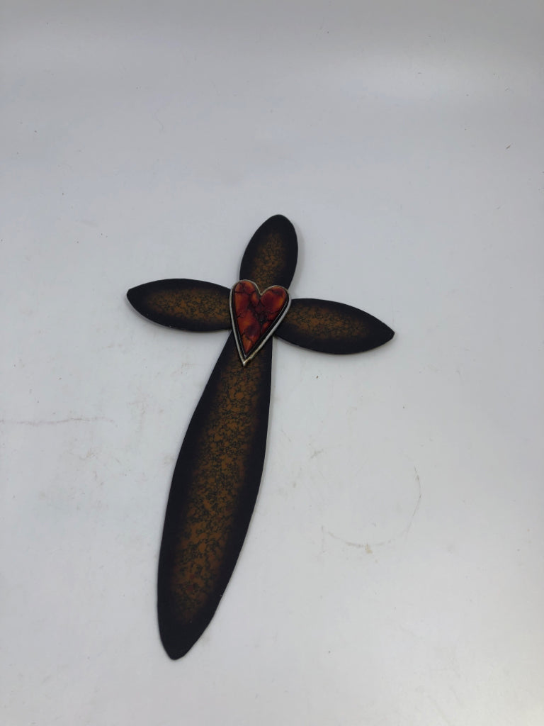 RUSTIC METAL HEART WALL CROSS.