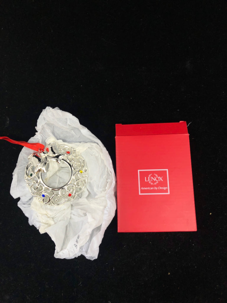 NIP LENOX MULTI CRYSTAL WREATH ORNAMENT.