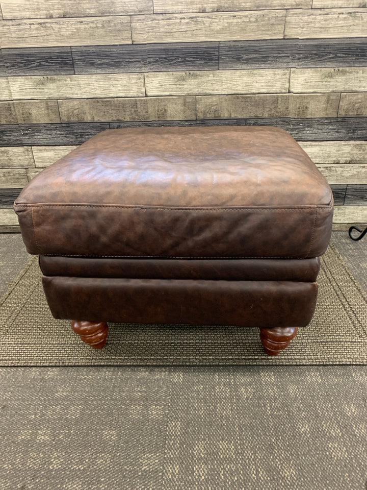 LARGE FAUX LEATHER BROWN SQUARE OTTOMAN.