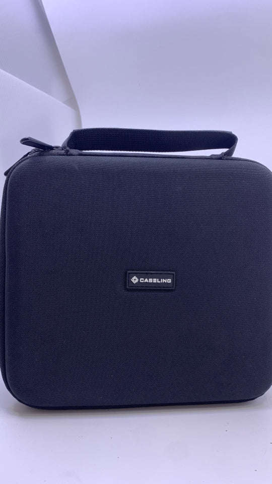 BLACK CASE WITH ZIPPER-CASELING.