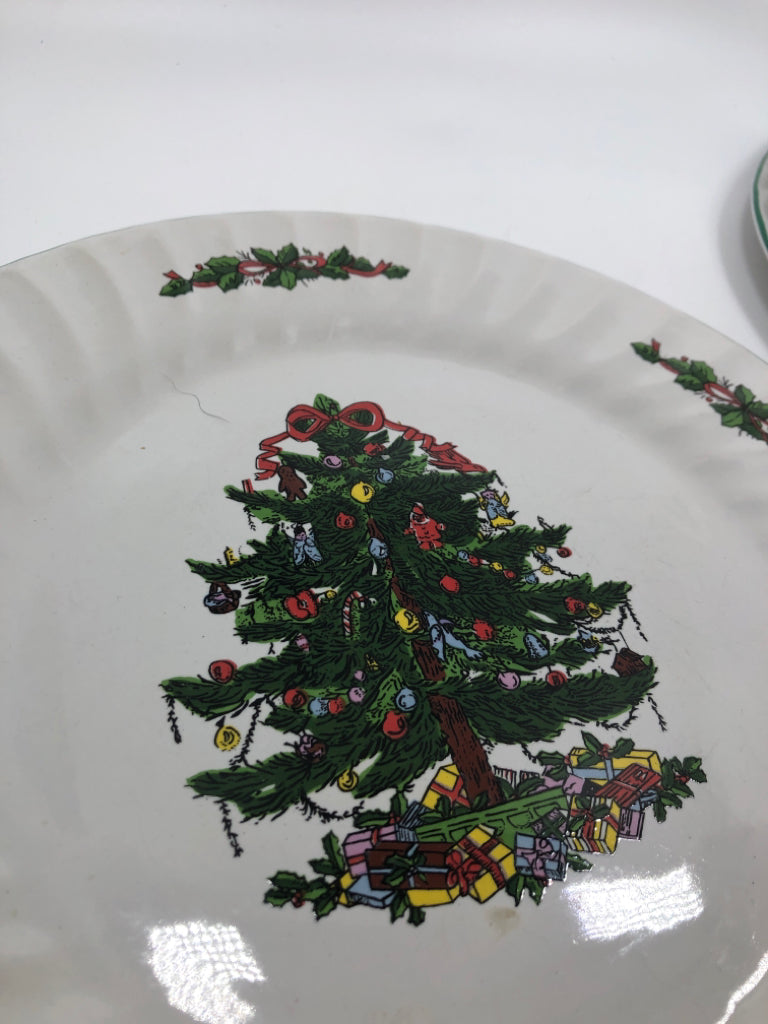 4 CHRISTMAS TREE- CHRISTMAS VILLAGE DINNER PLATES.
