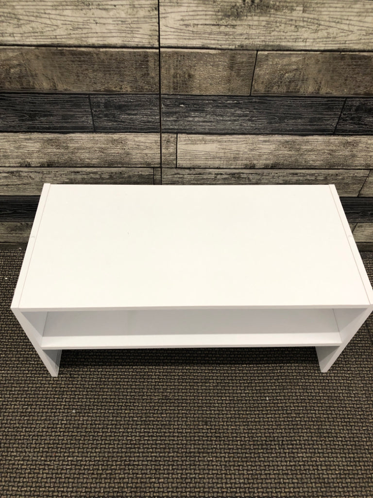 SMALL WHITE SHOE RACK.