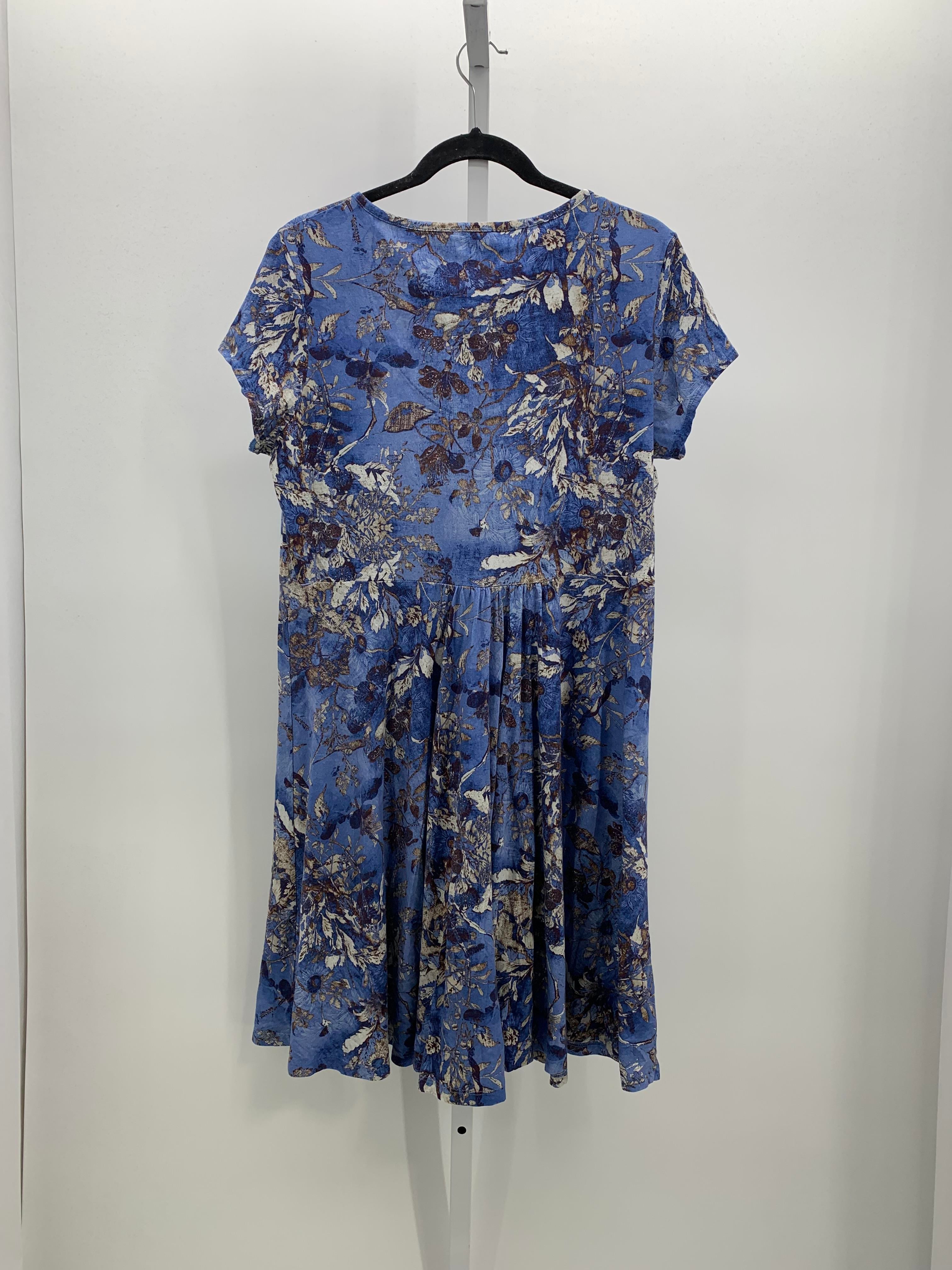 Size Large Misses Short Sleeve Dress