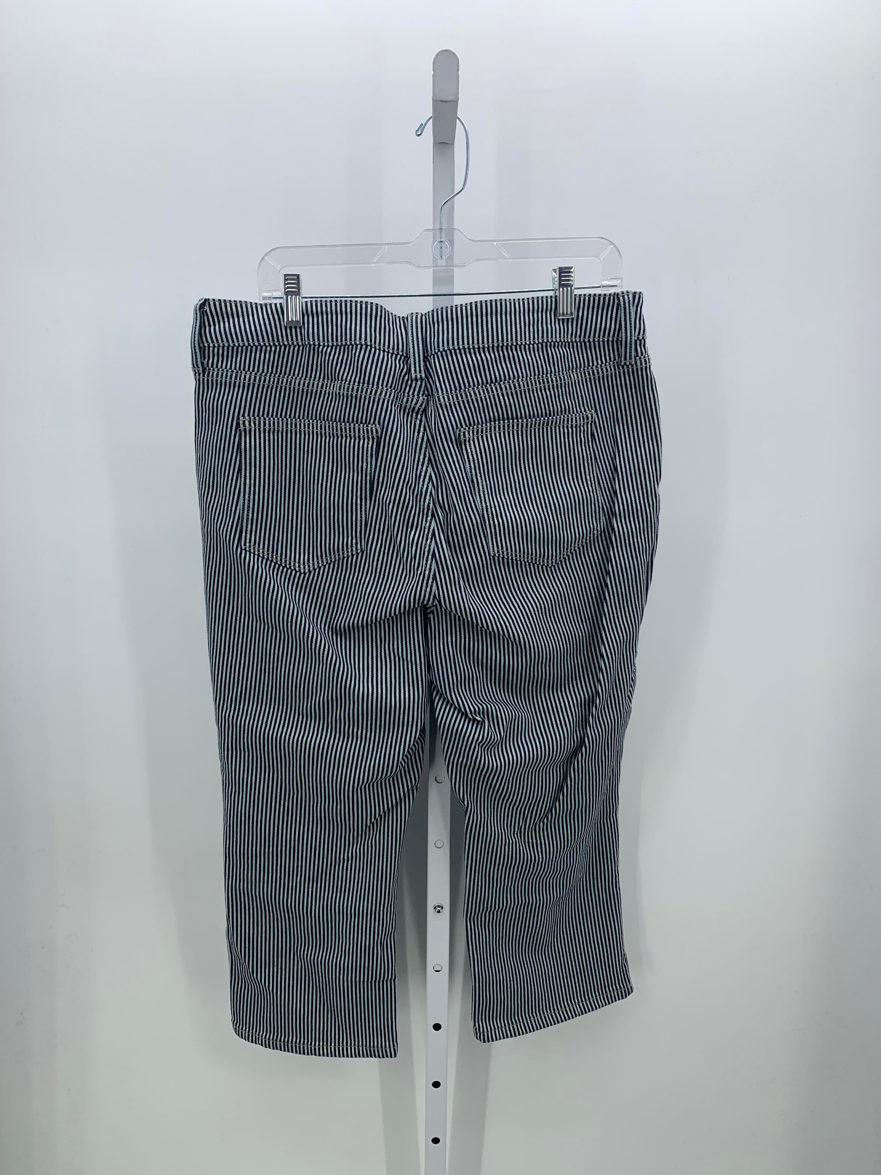St. Johns Bay Size 12 Misses Capri Pants